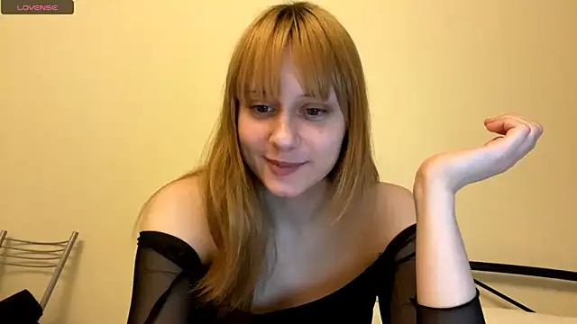 Snapshot of TriciaHartery chatting on March 1, 7:14 pm TriciaHartery online show from March 1, 7:14 pm