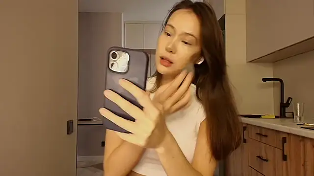 lilly sweeet online show from March 12, 3:12 am