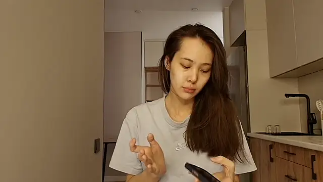 lilly sweeet online show from March 1, 4:12 am