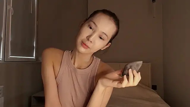 lilly sweeet online show from February 24, 5:08 am