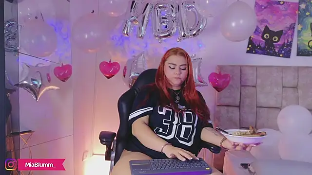 MiiaBlumm  online show from March 10, 5:39 pm