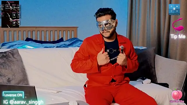 aarrav hotty online show from March 15, 8:27 pm