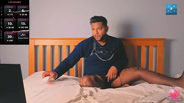 aarrav hotty online show from June 15, 6:40 pm