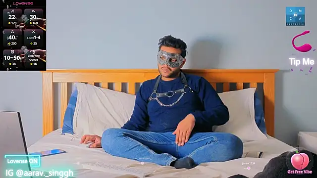 aarrav hotty online show from April 2, 8:37 pm