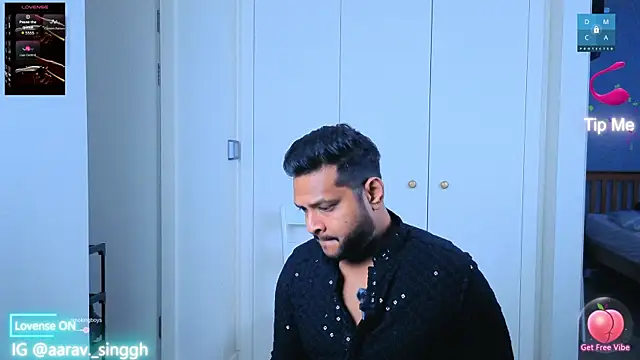 aarrav hotty online show from February 15, 8:41 pm