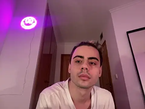 YourFavouriteTwink online show from February 17, 7:55 pm