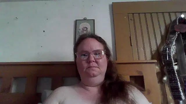 naughty queen1 online show from May 3, 8:23 pm