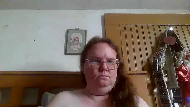 naughty queen1 online show from April 21, 7:53 pm