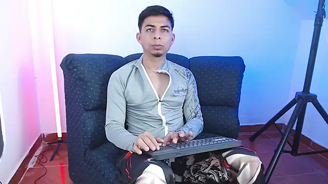 polloCol4U online show from April 11, 4:42 am