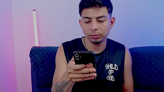 polloCol4U online show from April 8, 4:25 am