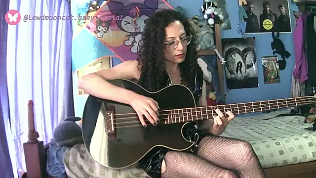 lewd mooncat online show from March 31, 8:33 pm