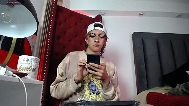 Cain Dantalion online show from April 14, 3:33 am