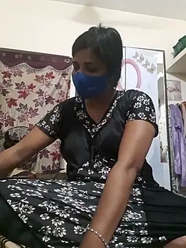 Snapshot of Tamil_Luckly_girl chatting on May 20, 1:08 pm Tamil Luckly girl online show from May 20, 1:08 pm