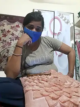 Snapshot of Tamil_Luckly_girl chatting on May 1, 2:11 pm Tamil Luckly girl online show from May 1, 2:11 pm