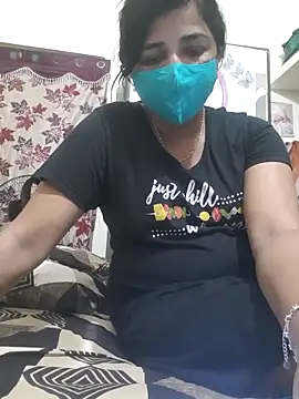Snapshot of Tamil_Luckly_girl chatting on May 23, 12:26 pm Tamil Luckly girl online show from May 23, 12:26 pm