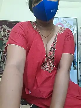 Snapshot of Tamil_Luckly_girl chatting on May 27, 6:21 am Tamil Luckly girl online show from May 27, 6:21 am