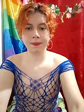 Snapshot of JULESFOX chatting on February 18, 12:19 am JULESFOX online show from February 18, 12:19 am