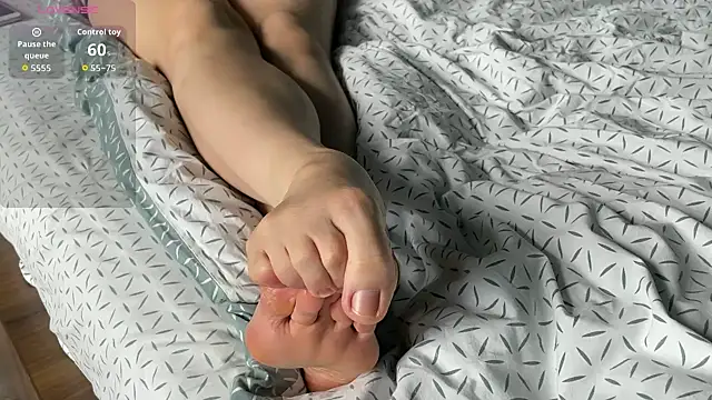 DanaSupremeGoddess online show from April 3, 9:38 am