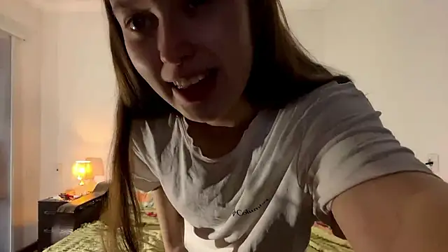 Snapshot of LoryMusetti chatting on February 16, 12:04 pm LoryMusetti online show from February 16, 12:04 pm