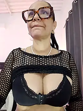 Snapshot of RubyStrome chatting on February 25, 6:46 am RubyStrome online show from February 25, 6:46 am