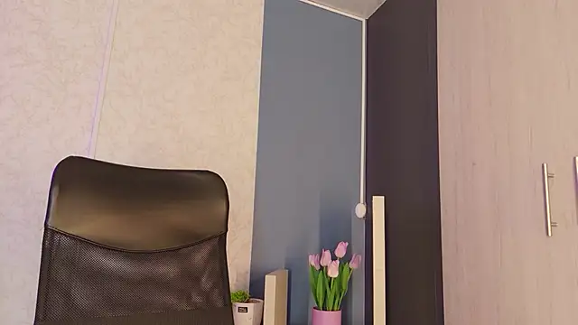 Snapshot of PerlaRogerss_ chatting on May 29, 11:27 am PerlaRogerss online show from May 29, 11:27 am