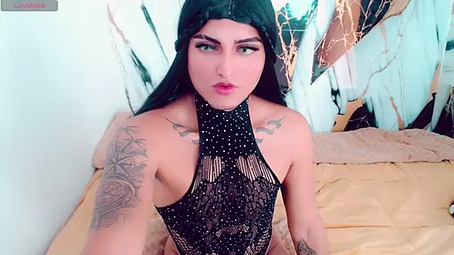 Snapshot of Sofia_HotSexi chatting on February 25, 5:13 pm Sofia HotSexi online show from February 25, 5:13 pm