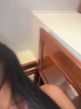 Yirleyll online show from March 1, 1:00 pm