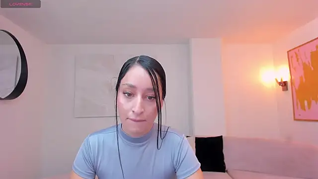 AmaraDivine online show from March 4, 11:40 am