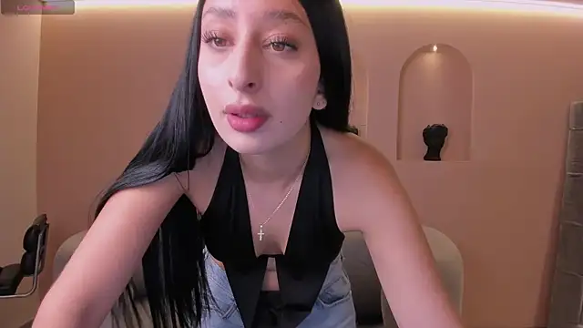 AmaraDivine online show from February 21, 11:45 am