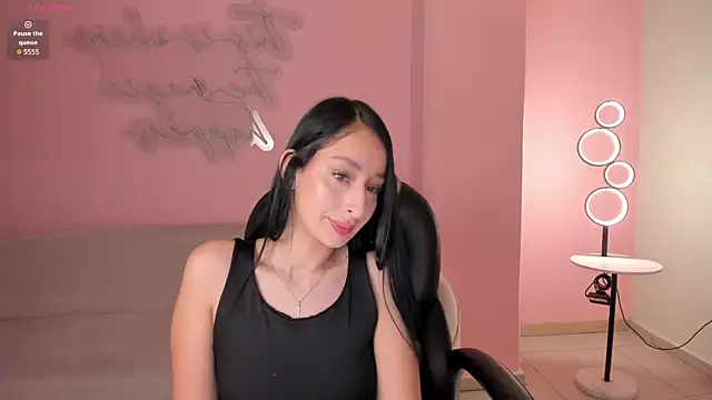 AmaraDivine online show from March 15, 5:31 pm