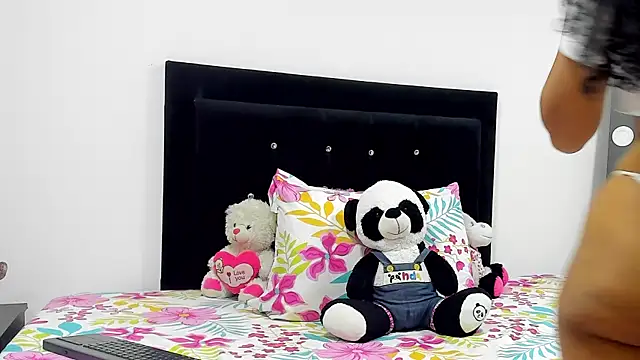 DanielaWane online show from March 1, 3:28 am