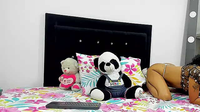 DanielaWane online show from February 26, 7:52 am