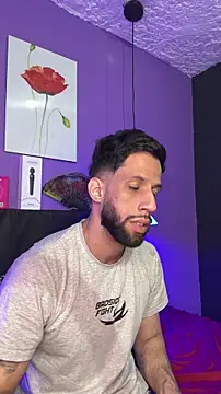 Snapshot of Karim_mansur chatting on June 26, 12:44 pm Karim mansur online show from June 26, 12:44 pm
