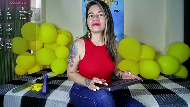 Snapshot of oriana_thomson01 chatting on May 21, 7:00 pm oriana thomson01 online show from May 21, 7:00 pm