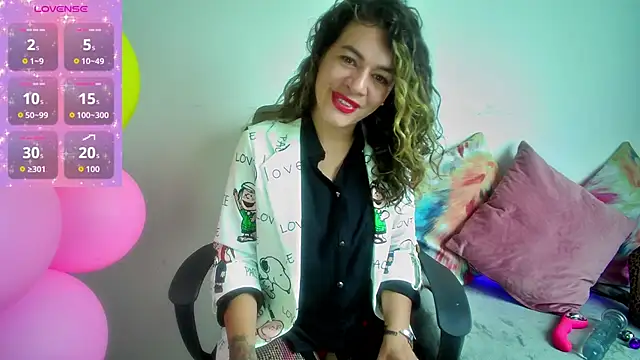 Snapshot of oriana_thomson01 chatting on June 29, 5:01 pm oriana thomson01 online show from June 29, 5:01 pm