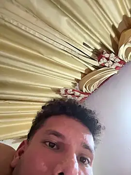 Valentinacouple online show from February 22, 5:10 am