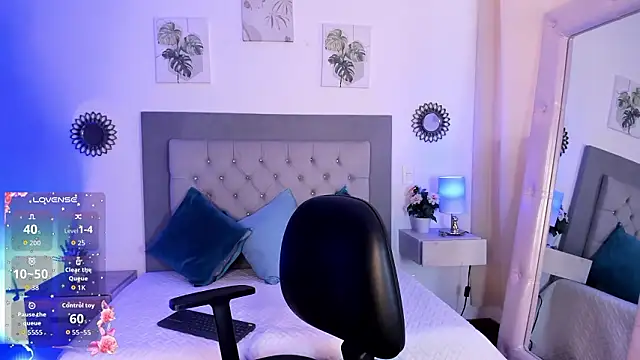 julietha Vega online show from March 9, 6:22 pm