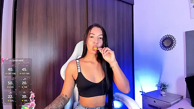 julietha Vega online show from March 10, 6:23 pm