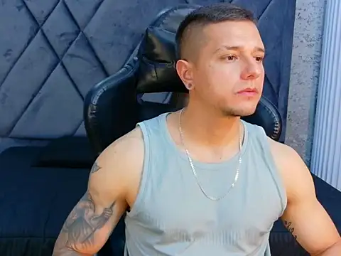 TYSONRICH1 online show from February 24, 7:59 pm