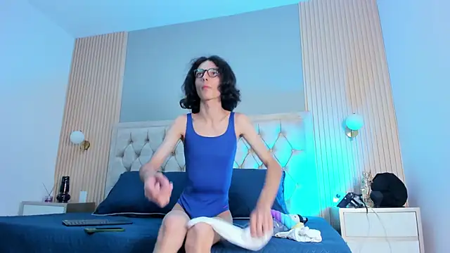 Hxxyro online show from April 14, 1:16 pm