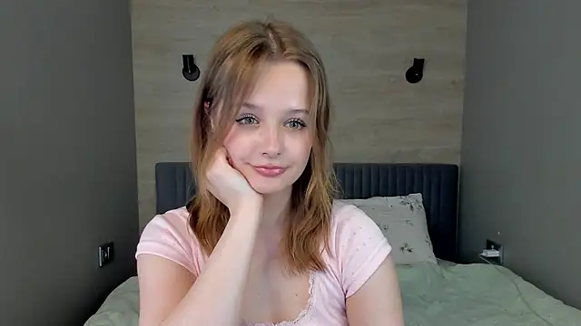 Snapshot of Mary_Phoenix chatting on June 8, 8:53 pm Mary Phoenix online show from June 8, 8:53 pm