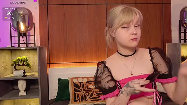 MoliQin online show from April 20, 8:06 am