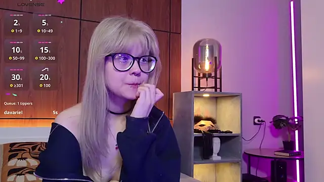 MoliQin online show from April 11, 7:45 am