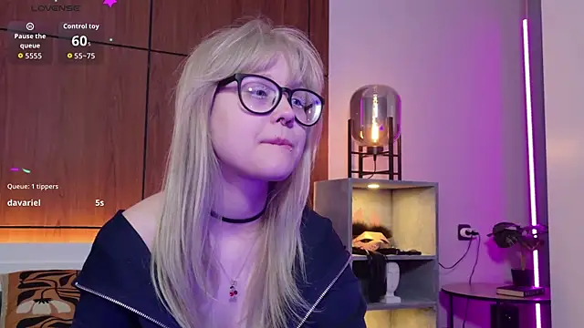 MoliQin online show from April 11, 7:38 am