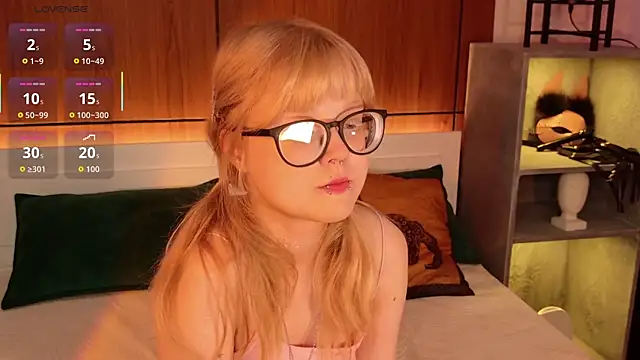 MoliQin online show from May 21, 7:28 am
