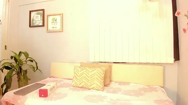 Amber Novoa online show from February 25, 12:27 pm