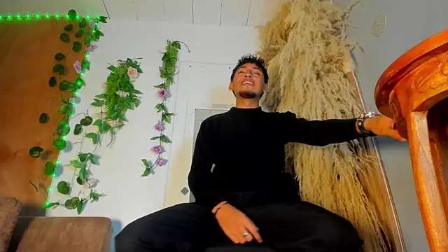 Snapshot of Ian_Hunter chatting on February 16, 1:32 pm Ian Hunter online show from February 16, 1:32 pm