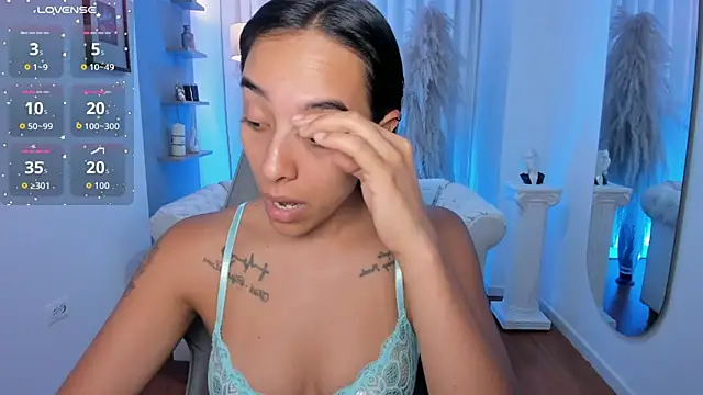 saori katsumi  online show from April 15, 11:49 am