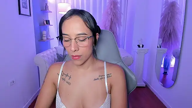 saori katsumi  online show from April 10, 11:28 am