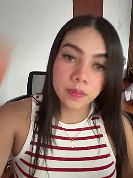 Luna rousse26 online show from March 25, 12:15 pm